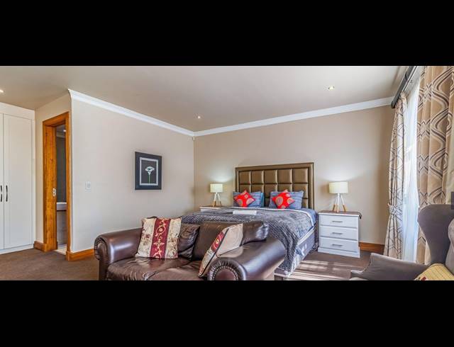 6 BEDROOM HOUSE FOR SALE IN BEDFORDVIEW